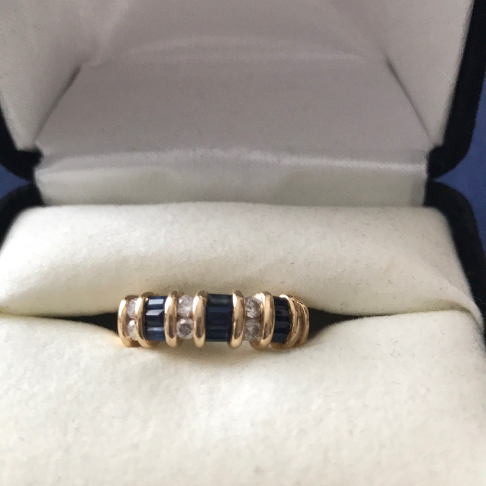 Safire & Diamond Ring